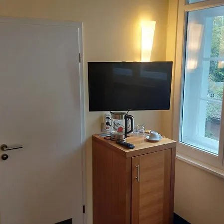 Villa, 25, Ez * לברקוסן