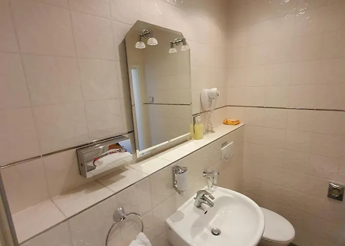 Villa, 25, Ez Appartement Leverkusen