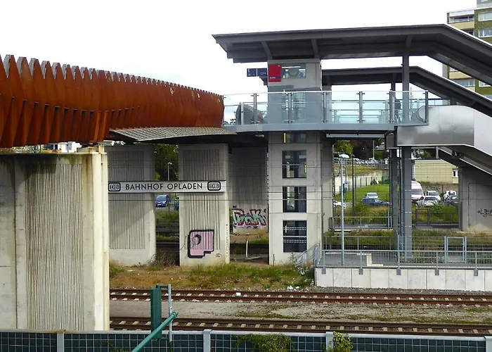 Villa, 25, Ez Leverkusen