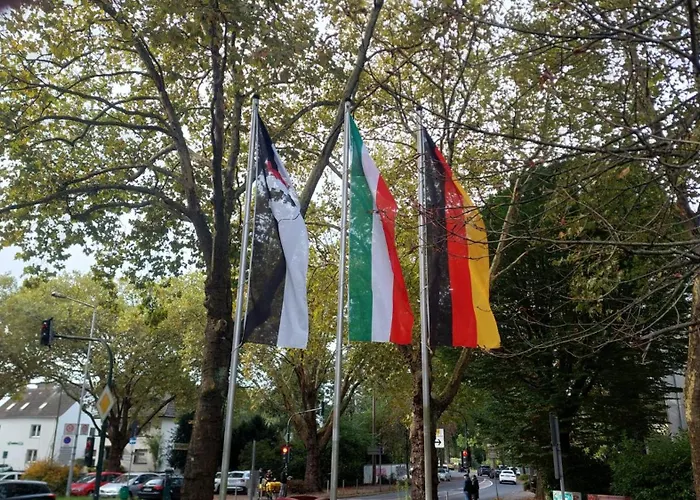 Villa, 25, Ez * Leverkusen